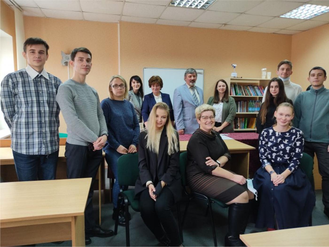 В МИПК и ПК БНТУ состоялся выпуск по специальности «Логистика»